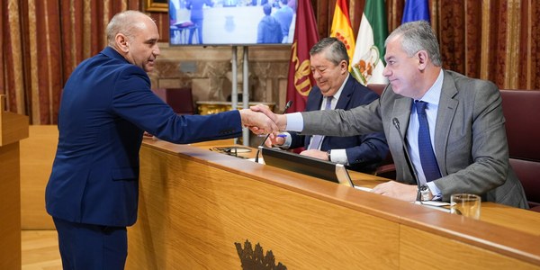 El Ayuntamiento de Sevilla incorpora un nuevo habilitado nacional con la toma de posesión de Antonio Díaz Arroyo como titular del órgano de apoyo a la Junta de Gobierno Local