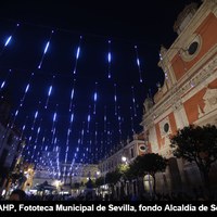 Inauguración del alumbrado navideño en la plaza del Salvador. Diciembre 2013 ©ICAS-SAHP, Fototeca Municipal de Sevilla, fondo Alcaldía de Sevilla
