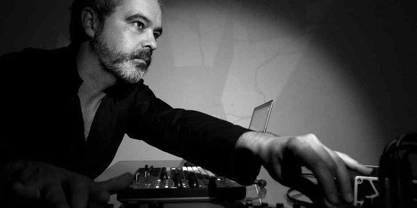 Lo heterodoxo y experimental marca el ritmo en el segundo fin de semana de La Bienal