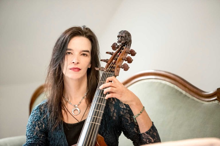 260315b Hille Perl.jpg