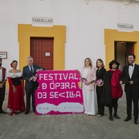 El alcalde, José Luis Sanz, en la inauguración de las Actividades Paralelas en la Plaza de la Real Maestranza de Sevilla