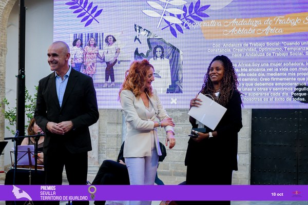 Foto 14 Premios 2022 - Aoklabs África