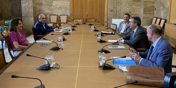 El Ayuntamiento acuerda con la Confederación Hidrográfica del Guadalquivir un nuevo plan de inversión de 93,5 millones de euros para la reordenación y la mejora de los grandes colectores de Sevilla y el bombeo de aguas pluviales dentro de la estrategia de lucha contra el cambio climático