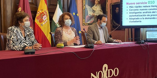 El Ayuntamiento incrementa el nivel de atención ciudadana a lo largo de 2021 gracias a las mejoras introducidas en este servicio como el refuerzo presencial, la agilización del 010 y los nuevos canales a través del uso del Whatsapp