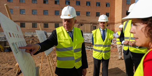 El Gobierno de Sanz hace posible que se reanuden las obras del nuevo Centro Deportivo Virgen de los Reyes, en la Macarena