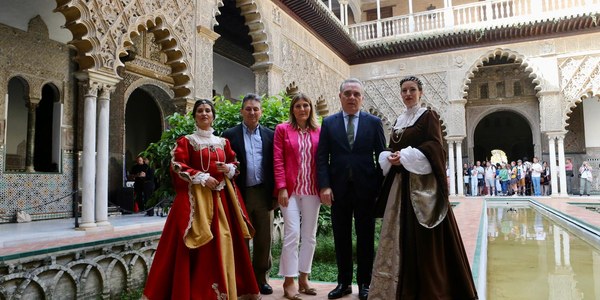 El Real Alcázar de Sevilla revive la historia con una nueva edición de sus visitas nocturnas teatralizadas