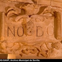 Una de las cartelas de la Sala Capitular Baja de las Casas Consistoriales. © ICAS-SAHP, Archivo Municipal de Sevilla.