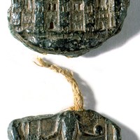 Las dos caras del sello pendiente de cera del Concejo de Sevilla (Siglo XIII). Cuando el sello pasa a ser de una cara se elige la de Fernando III con San Isidoro y San Leandro, sin “nomadejado”. © Madrid, Instituto Valencia de Don Juan.
