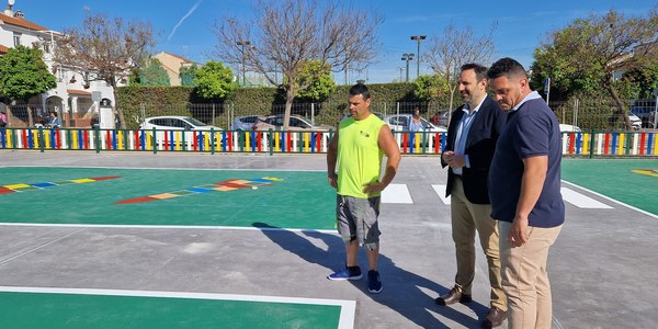 El Ayuntamiento concluye las obras del nuevo parque de educación vial de la calle Japón, con 60.000 euros de presupuesto en el marco del plan Mejora Tu Barrio, y el asfaltado de la calle Taegu dentro del plan de inversiones en el Sector 12 de Sevilla Este