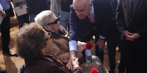 El Ayuntamiento de Sevilla finaliza la exhumación de la mayor fosa común de represaliados de la Guerra Civil y el franquismo, la de Pico Reja, y abordará este año los trabajos previos para abrir la fosa Monumento