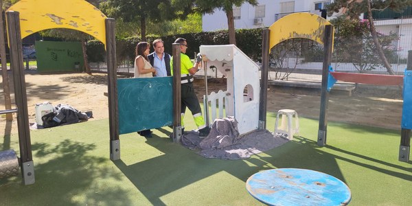 El Ayuntamiento impulsa un plan especial de pintura para renovar las 362 áreas de juegos infantiles de la ciudad