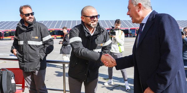 Un total de 1220 aspirantes se presentan a las pruebas de acceso para cubrir las 350 plazas de conductor de la bolsa de empleo de Tussam