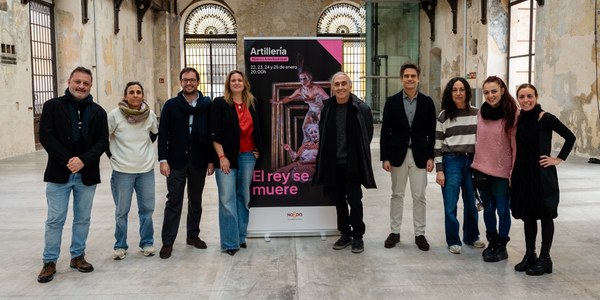 La compañía Atalaya presenta ‘El rey se muere’, una reflexión escénica sobre el poder y la humanidad