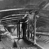 7. Réplica de la carabela Santa María. Detalle del interior. 1929. ©ICAS-SAHP, Fototeca Municipal de Sevilla, fondo Serrano