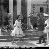 23. Rodaje de la película "Pan, amor y… Andalucía" con Carmen Sevilla y Vittorio de Sica. Escena en la plaza de las Cruces. Sevilla, 1958 ©ICAS-SAHP, Fototeca Municipal de Sevilla, fondo Gelán